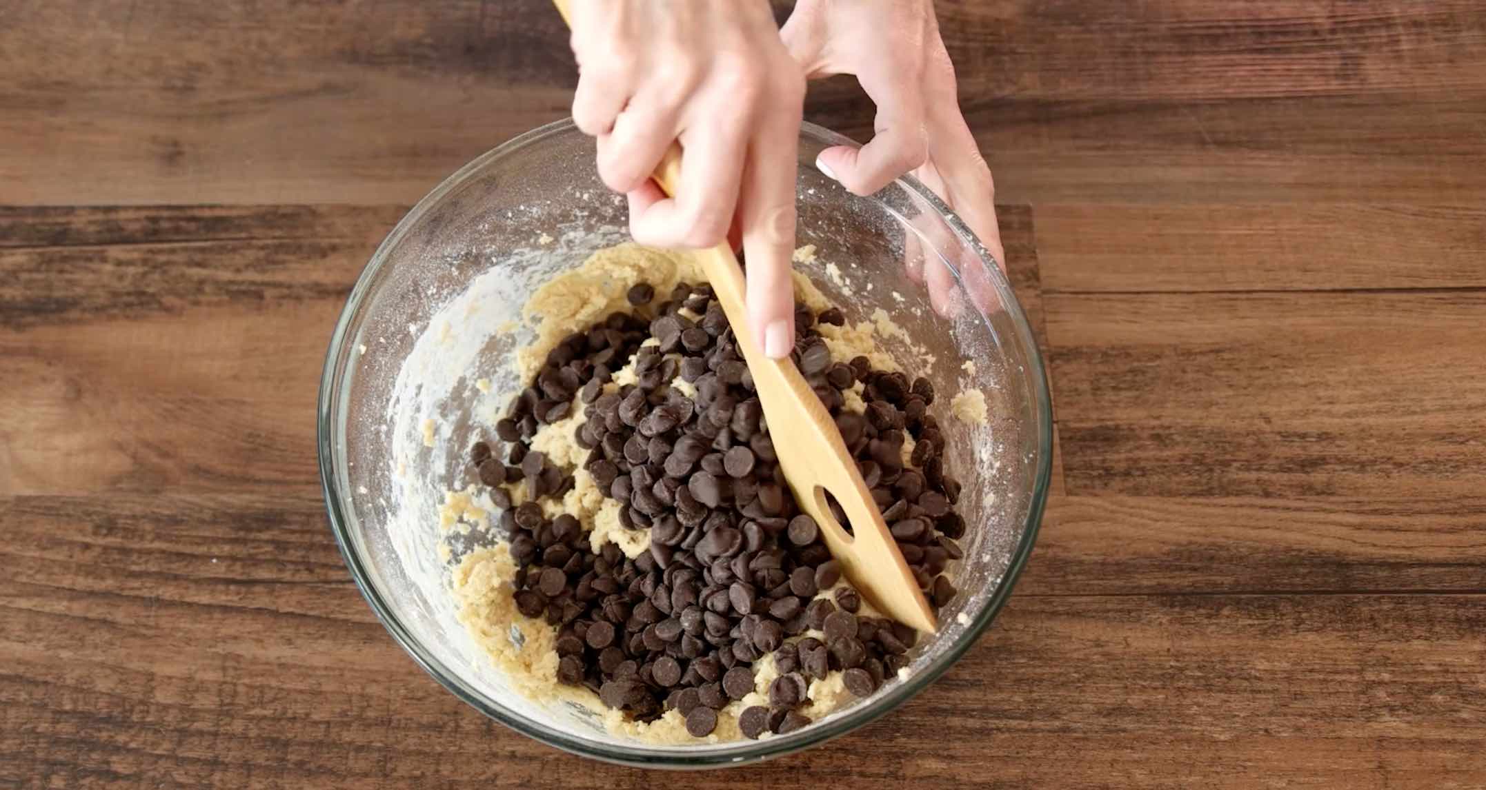 HOME MADE CHOCOLATE CHIP COOKIE DOUGH